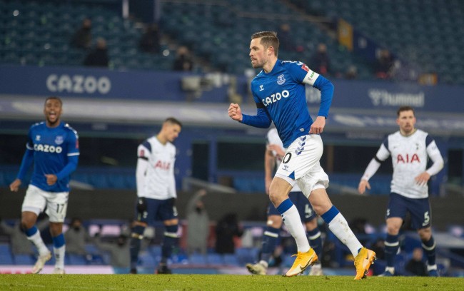 力接近的顶 力接近的顶