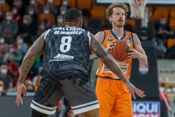 期待两支队 期待两支队